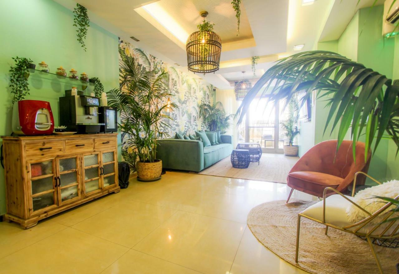 Olive Baywatch Hotel Tel Aviv Exterior photo